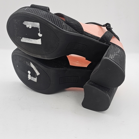 Kenneth Cole Reaction Reeva Platform Heels Black Women's Size 8 NWOT - Picture 6 of 9